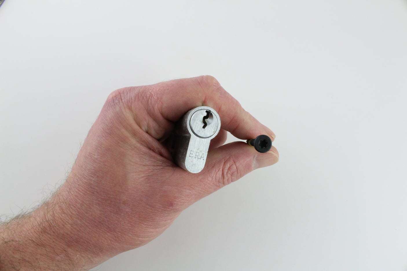 Lokko self tapping extraction screws for bell plug puller bench layout